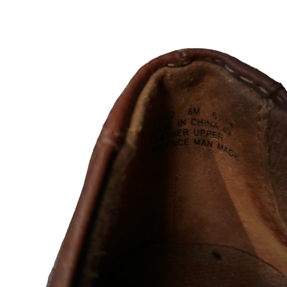 Clarks Leather Heeled Ankle Bootie  Warm Brown 8M - Picture 9 of 10